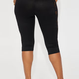 Mallas Beneath The Thorns Lace Capri - Negro