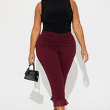 Mallas Charlotte Ruffle Capri - Vino