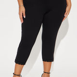Mallas Swept Away Lace Trim Capri - Negro
