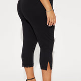 Mallas Swept Away Lace Trim Capri - Negro