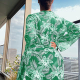 Banador bikini con estampado tropical con kimono