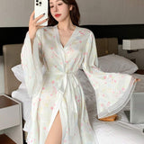 1734944904e4b1b0ab1af25c8351ef887f118292d6_thumbnail_900x.webp