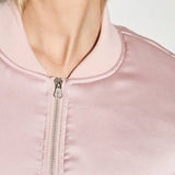1737355370ce7c5490d6e0b7e93fd6a6202c3afd2f_thumbnail_900x.webp