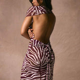 1737516579c36ade2e224f90f0aea1580a19d8f11a_thumbnail_900x.webp