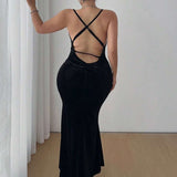 174236837251de39f7887eef53c5117a7b5718718d_thumbnail_900x.webp