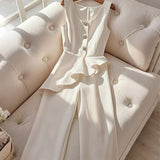 1744036445d491575c621f22533e21a302b5608393_thumbnail_900x.webp