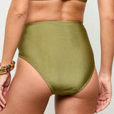 1744701592bf6ef162952e296cfbf3123caa47e749_thumbnail_900x.webp