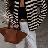 1755832361d707443e2f00185bc37024db9edf5100_wk_1756091900_thumbnail_900x.webp