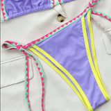 Tanga Bottom de bikini unido en contraste con cordón lateral