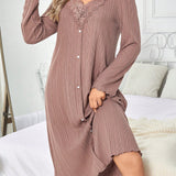 Vestido De Dormir De Mujer Con Detalles De Encaje, Canale, Botones Y Diseno De Parches