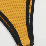 Amarillo / M Body ringer tejido de canalé con bordado de letra
