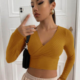Mostaza Amarilla / L Camiseta corta tejida de canalé de cuello cruzado