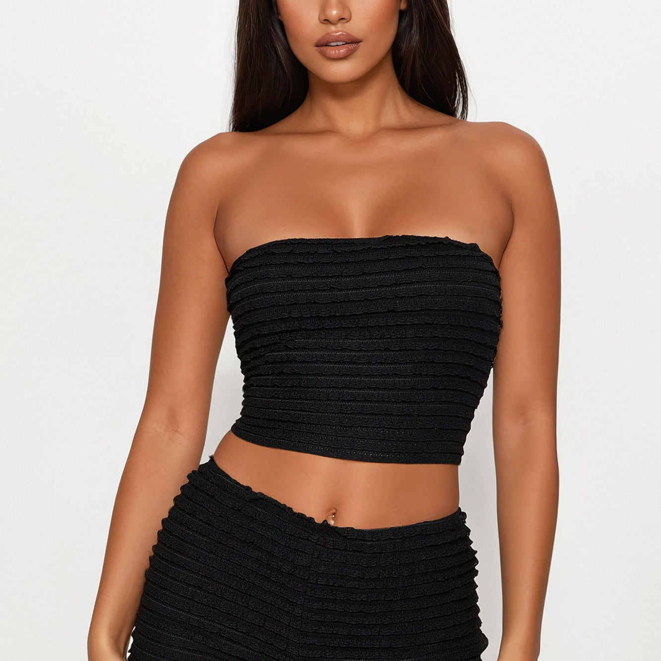 https://cdn.shopify.com/s/files/1/0293/9277/files/03-20-25_S9_58_HMST0949_Black_RA_SS_14-59-52_3052-Amira_CM_ES.jpg?v=1742932911
