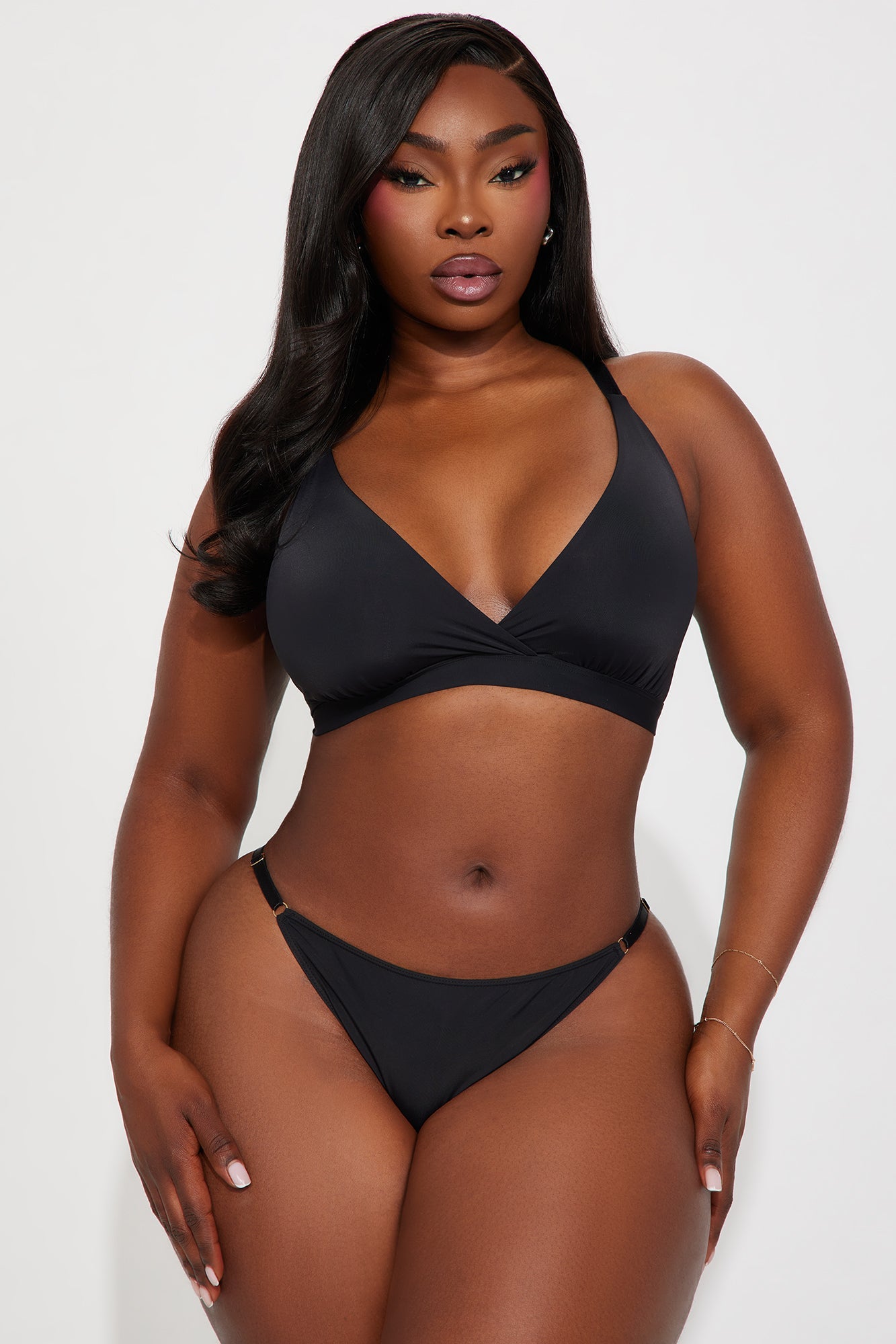 https://cdn.shopify.com/s/files/1/0293/9277/files/07-01-24_S6_4_ZDN8084N_Black_KJ_AP_10-31-04_PLUS_19298_PXF.jpg?v=1720473567