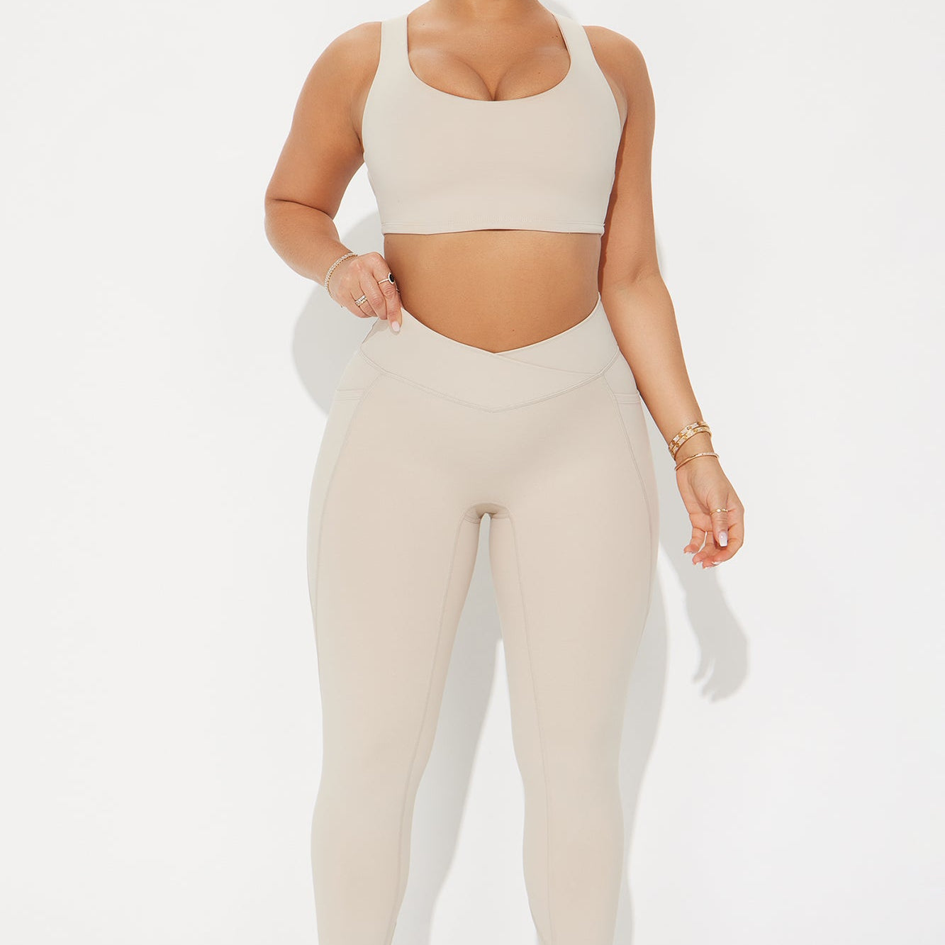 https://cdn.shopify.com/s/files/1/0293/9277/files/12-20-24_S1_51_ZDNVSP1513_LightTaupe_KS_SS_12-49-26_46522_PXF.jpg?v=1735001863