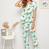 Conjunto de pijama con estampado tropical de pina con mascara de ojo