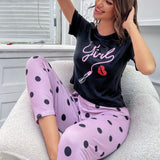 Conjunto de pijama camiseta con estampado de labio con pantalones de lunares