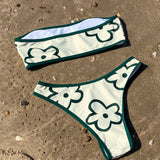 Swim Mod Banador bikini bandeau con estampado floral unido en contraste