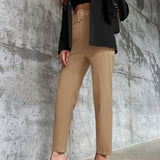 166571469865423a4e02569bfb8b3b34e5517bce8d_thumbnail_900x.webp