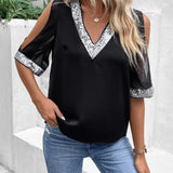 Blusa con lentejuela en contraste de hombros descubiertos de malla