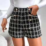 Frenchy Shorts tweed con patron de cuadros con boton falso