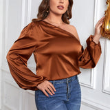 Prive Blusa de cuello asimetrico de manga farol de saten