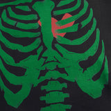Jelsie Camiseta crop estampado de esqueleto