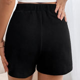 Prive Shorts unicolor con diseno de boton