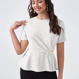 BIZwear Top peplum unicolor con perla con diseno de boton ropa de trabajo