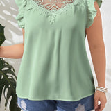 Blusa con encaje en contraste ribete con fruncido