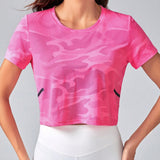 Yoga Elegant Camiseta deportiva crop con estampado de camuflaje