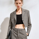 Anewsta Blazer crop de cuadros con boton con pantalones