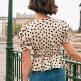 Frenchy Blusa con estampado de lunares con cordon delantero bajo con fruncido