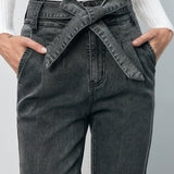 Frenchy Jeans de ajuste mom de talle ultra alto con cinturon