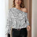 Blusa Con Cuello Asimetrico Y Estampado Completo