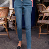 Frenchy Jeans ajustados con boton