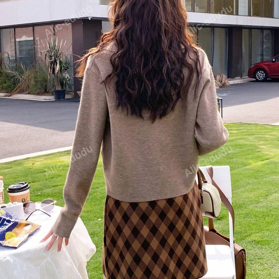 1698292836603d9ae879632146b547264a6d517e59_wk_1722440201_thumbnail_900x.webp