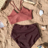 DAZY Conjunto De Bikini Bandeau Retorcido Con Bloque De Color
