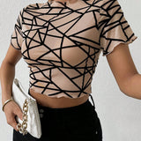 Essnce Top Corto De Mujer Con Estampado Geometrico