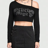 ROMWE Goth Camiseta De Manga Larga De Cuello Asimetrico Con Calavera De Diamantes De Imitacion Y Estampado De Letras