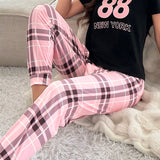 Conjunto De Pijama Para Mujer Con Pantalon De Cuadros, Mangas Cortas Y Estampado De Letras