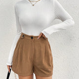 Frenchy Conjunto Para Mujeres De Cuello Alto Con Top Entallado Y Shorts Con Rayas Verticales