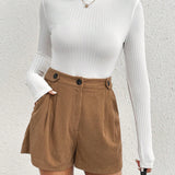 Frenchy Conjunto Para Mujeres De Cuello Alto Con Top Entallado Y Shorts Con Rayas Verticales