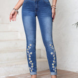 LUNE Jeans Lavados Con Bordado Floral