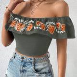 Prive Blusa Ajustada Con Hombros Descubiertos Bordada Con Flores Y Ribete De Volantes