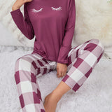 Conjunto De Ropa De Dormir Para Damas Con Blusa Estampada De Patron De Pestanas Y Pantalones A Cuadros