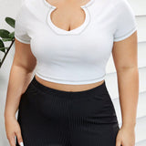 Essnce Women's Plus Size Spring/Summer White Sexy Fashionable Basic Press Line Short Sleeve T-Shirt