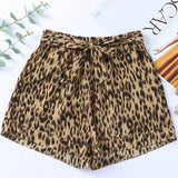 Shorts de estampado de leopardo con cintura fruncida y lazo con bolsillo