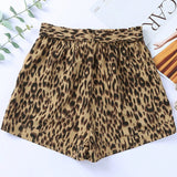 Shorts de estampado de leopardo con cintura fruncida y lazo con bolsillo