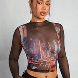 Haute Blusa De Malla Impresa Con Escena Nocturna De La Ciudad